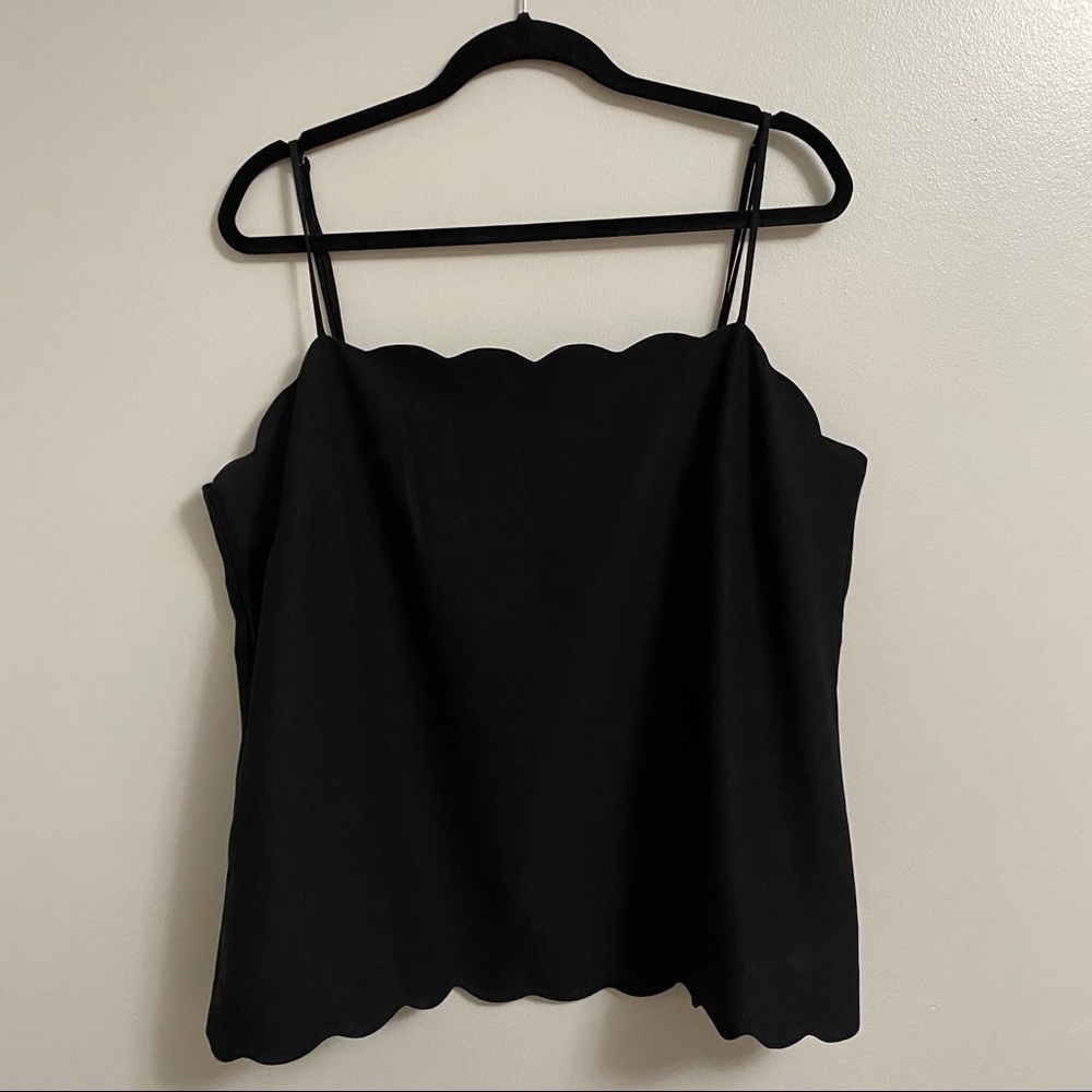 Banana Republic Black Scalloped Camisole Shell XL